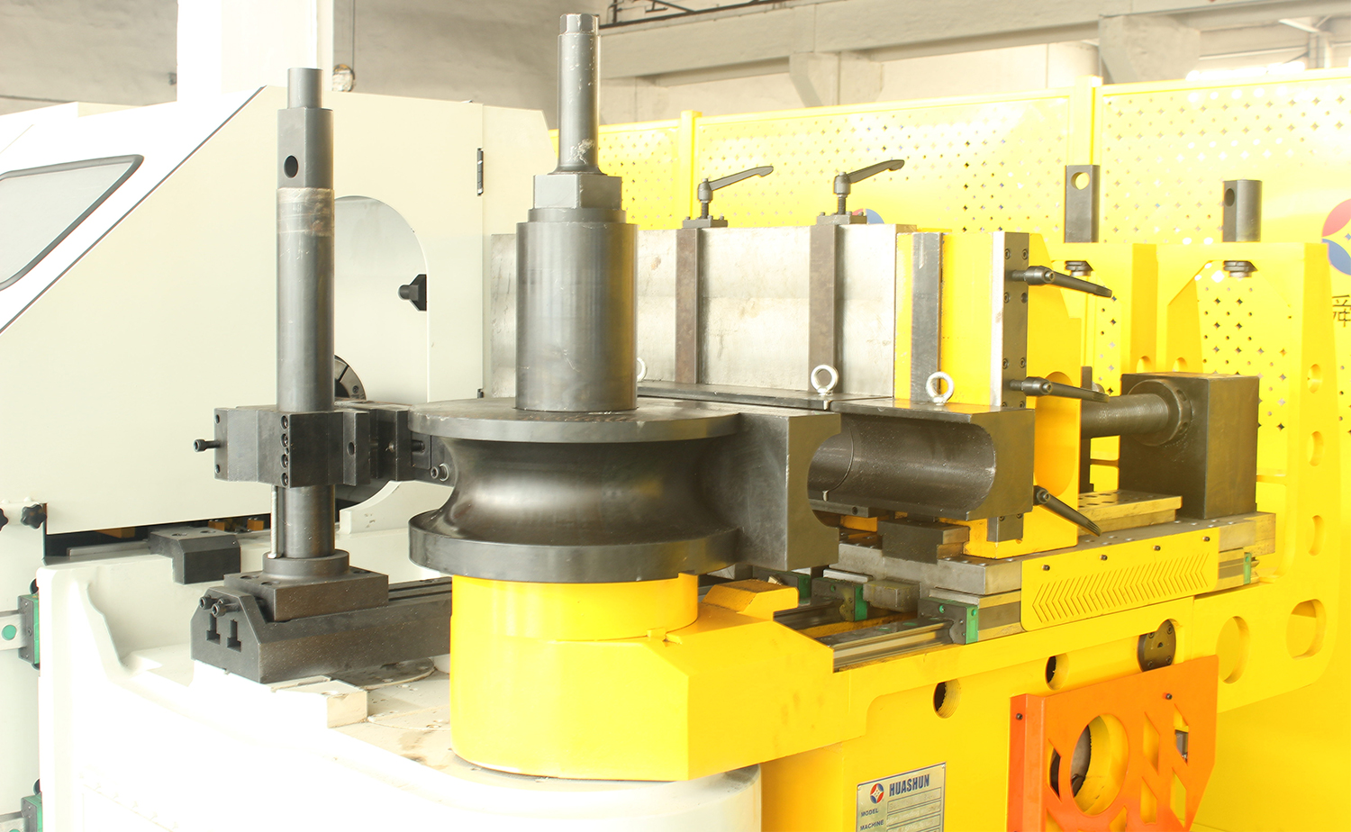 CNC M Series เครื่องดัดท่อหลายรัศมีอัตโนมัติเต็มรูปแบบ